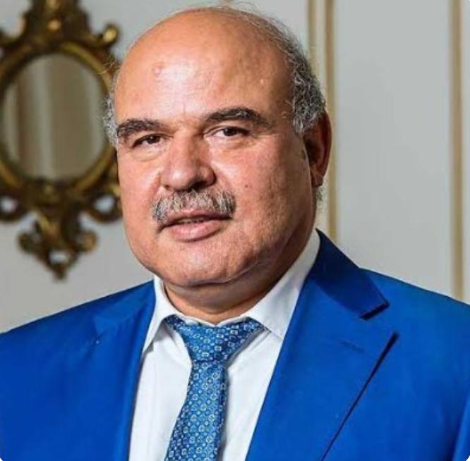 کمک ۳۰۰میلیون افغانی رییس بنیاد عزیزی به برگشته‌های اجباری از پاکستان
